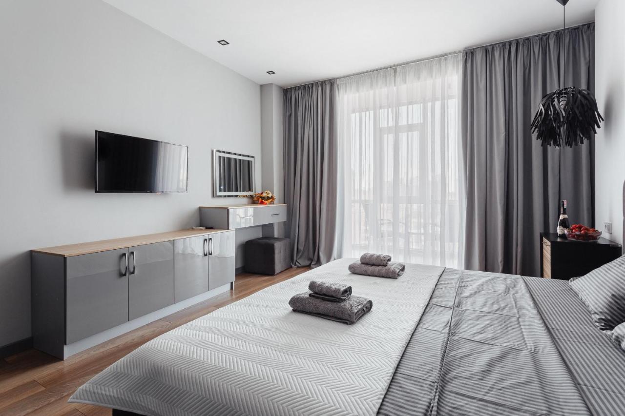 Grey Apartment In 14 Floor Odessa Eksteriør bilde